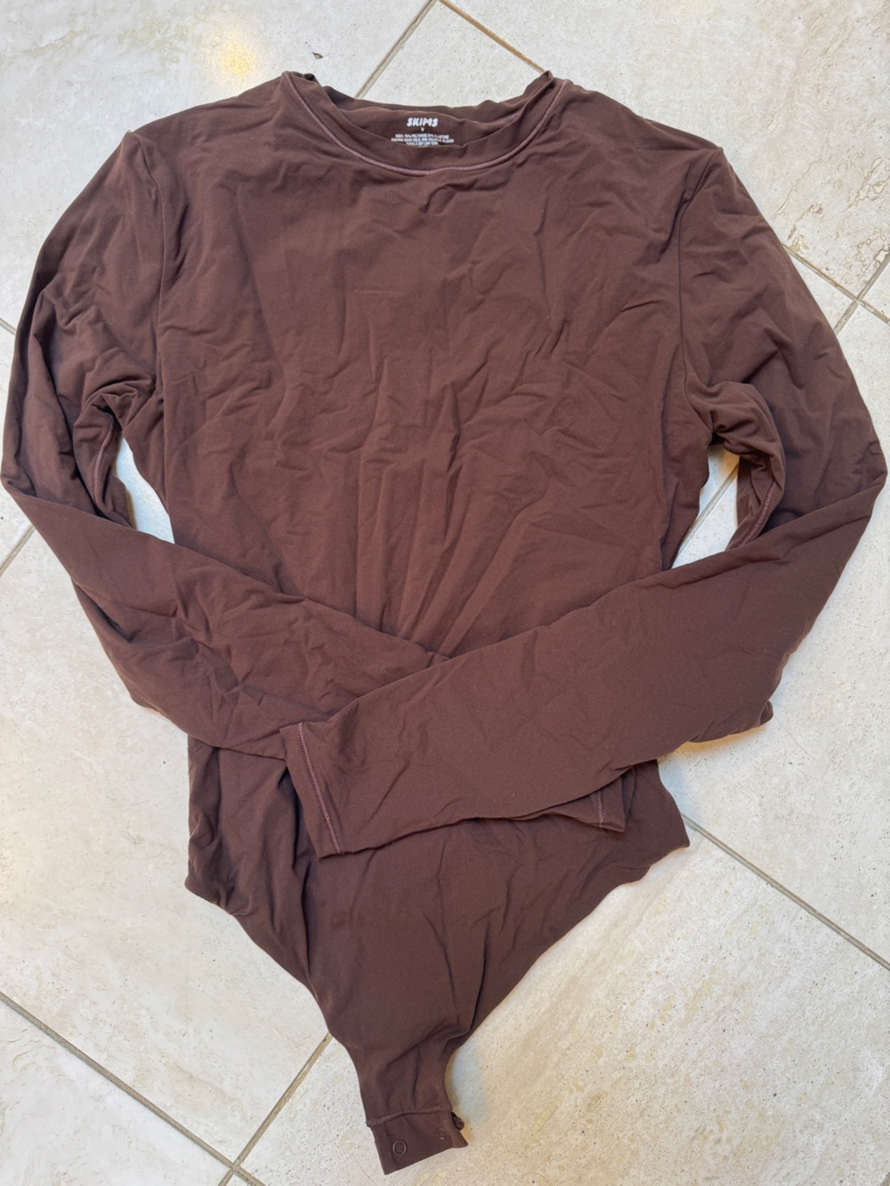 SKIMS FITS EVERYBODY LONG SLEEVE CREW NECK BODYSUIT